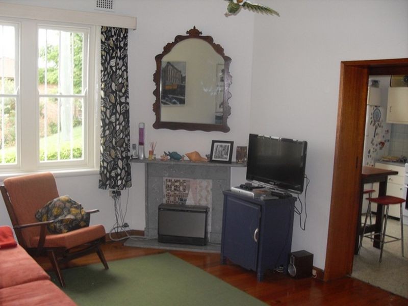 24 Undercliffe Road, Earlwood NSW 2206