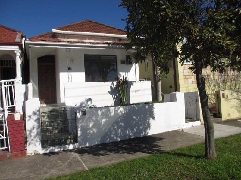 6 Fernbank Street, Marrickville NSW 2204