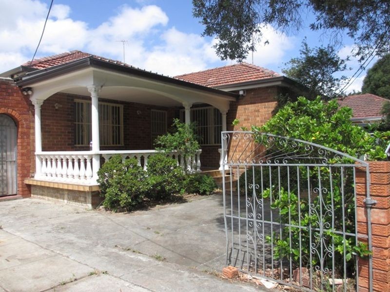 49 Riverside Crescent, Marrickville NSW 2204