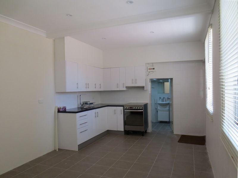 2/8 Fotheringham Street, Enmore NSW 2042