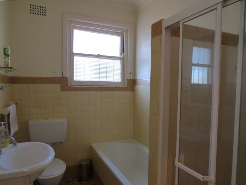 2/37 Fernhill St, Hurlstone Park NSW 2193