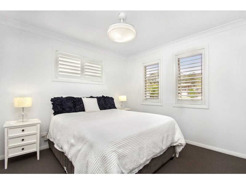 2/49 Lurnea Crescent, Valentine NSW 2280