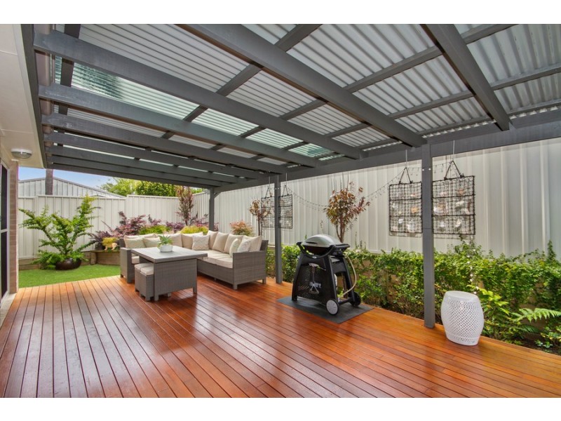 2/49 Lurnea Crescent, Valentine NSW 2280