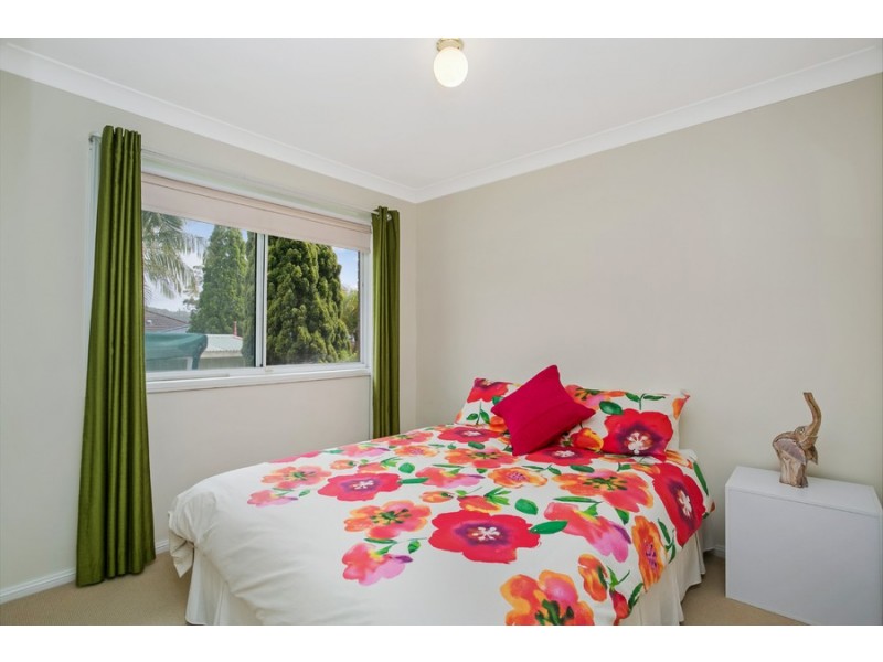 71 Burton Road, Eleebana NSW 2282