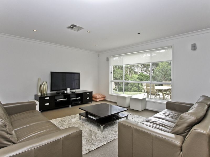 9 Plumridge Close, Warners Bay NSW 2282