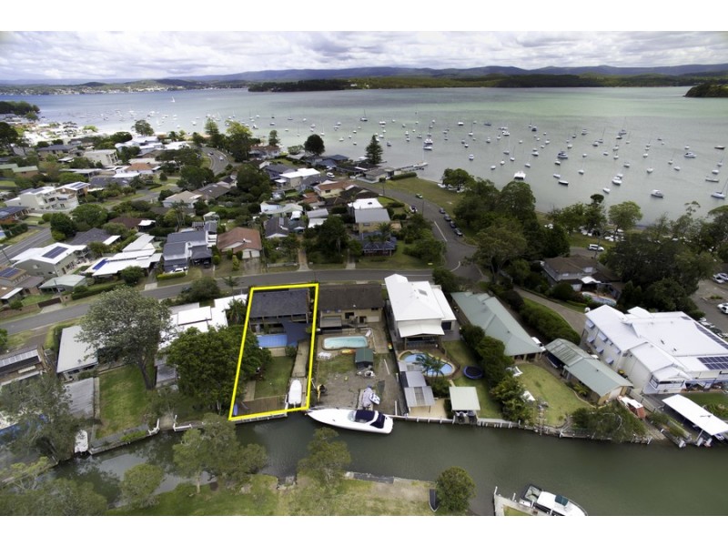 9 Valentine Crescent, Valentine NSW 2280