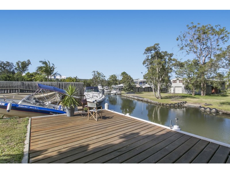 9 Valentine Crescent, Valentine NSW 2280