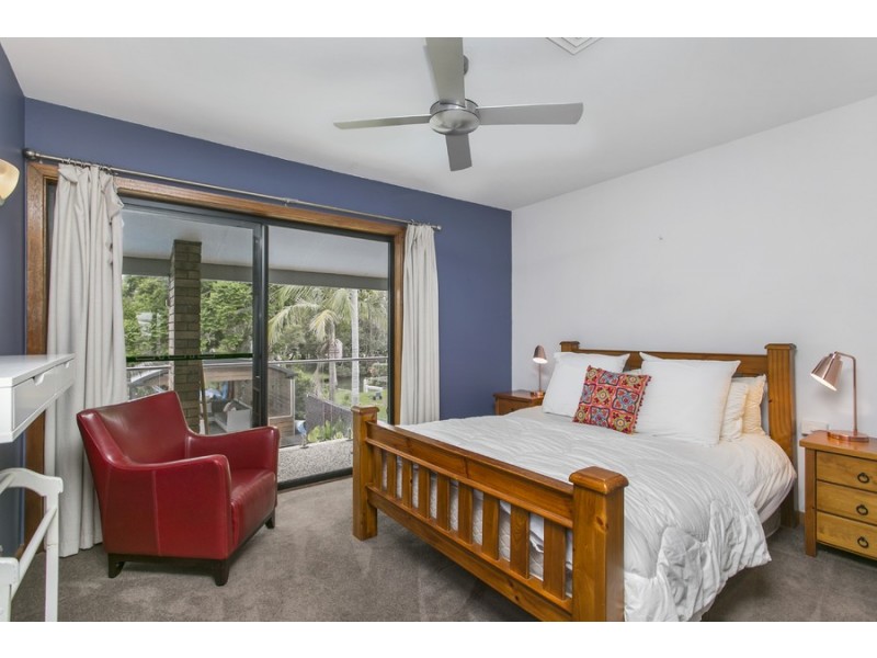 9 Valentine Crescent, Valentine NSW 2280