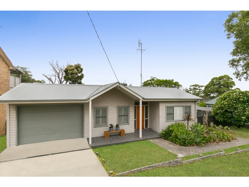 21 Macquarie Drive, Belmont NSW 2280