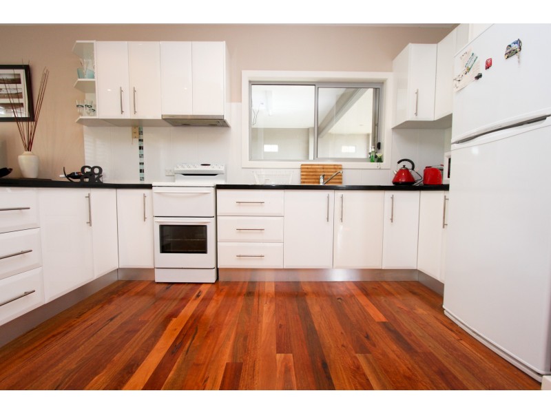 21 Macquarie Drive, Belmont NSW 2280