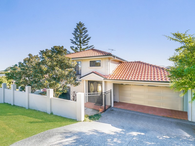 43 Hutchinson Street, Redhead NSW 2290
