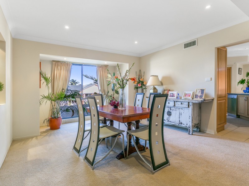 43 Hutchinson Street, Redhead NSW 2290