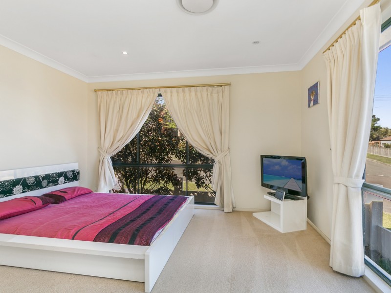 43 Hutchinson Street, Redhead NSW 2290