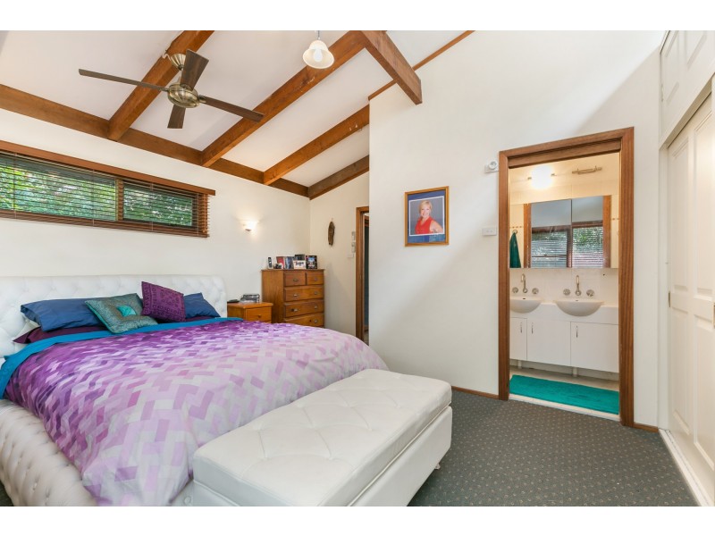 10 Michael Crescent, Valentine NSW 2280