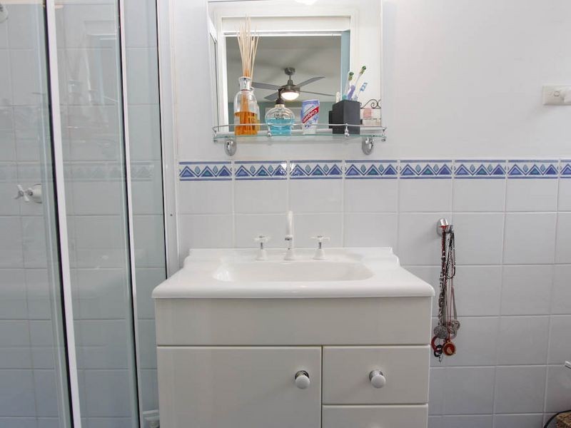 38 Andrew Road, Valentine NSW 2280