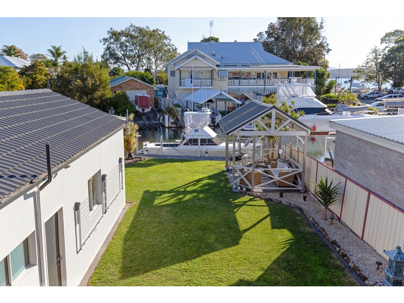 3 St Johns Drive, Croudace Bay NSW 2280