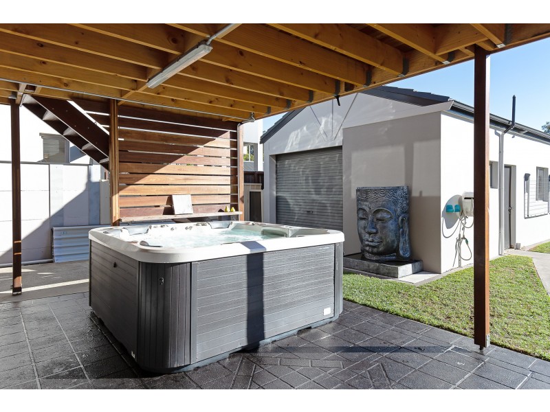 3 St Johns Drive, Croudace Bay NSW 2280