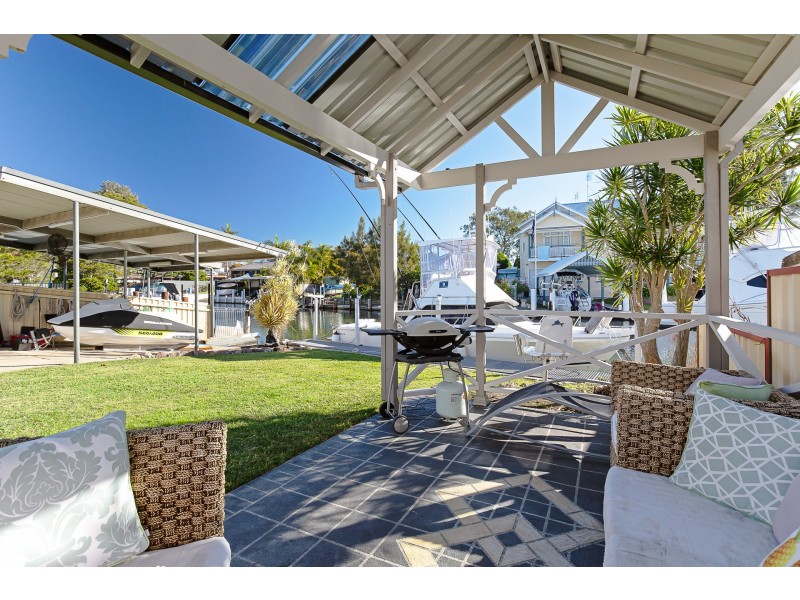 3 St Johns Drive, Croudace Bay NSW 2280