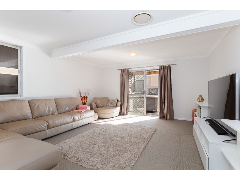 3 St Johns Drive, Croudace Bay NSW 2280