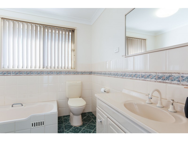 3 St Johns Drive, Croudace Bay NSW 2280