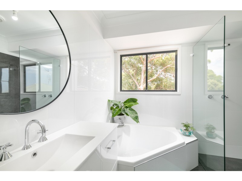 4 Roma Road, Valentine NSW 2280