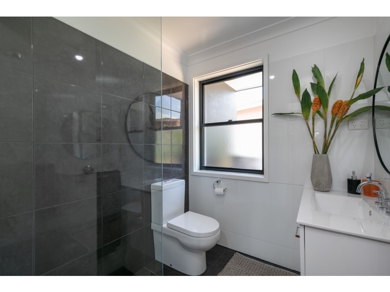 4 Roma Road, Valentine NSW 2280