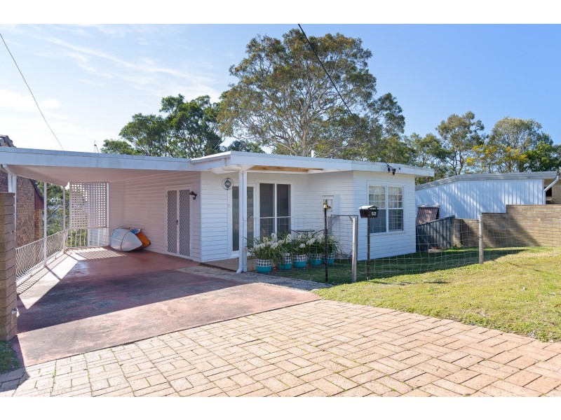 52 Croft Road, Eleebana NSW 2282