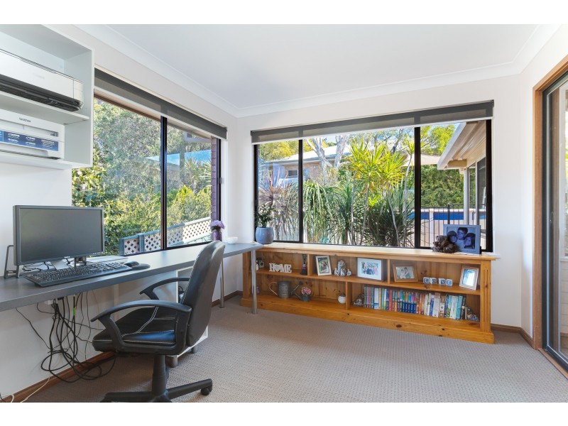 2 Moola Avenue, Valentine NSW 2280