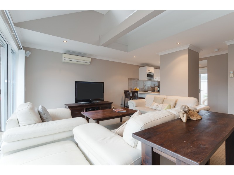 7/74-76 Evans Street, Belmont NSW 2280