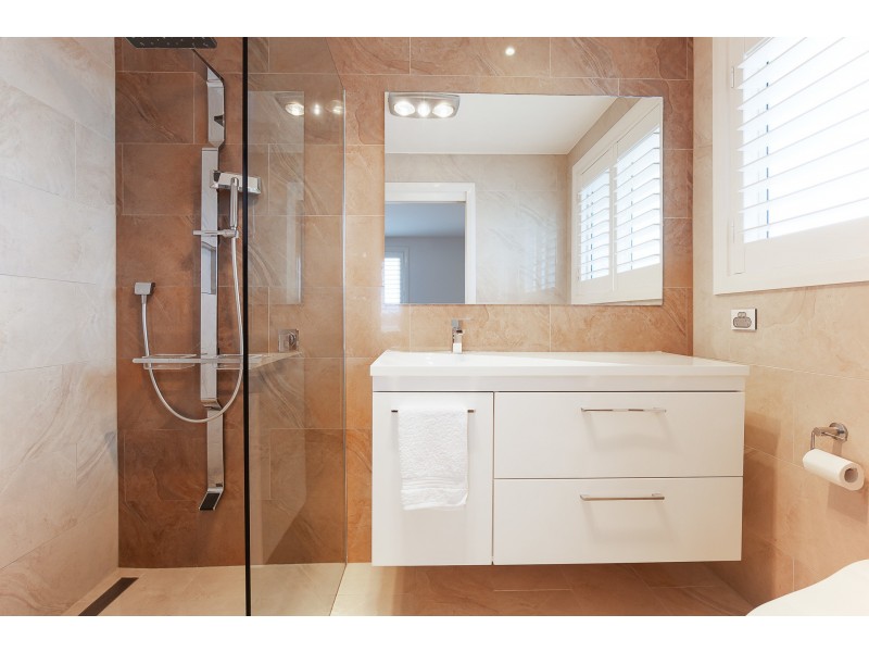 27 Siloam Drive, Belmont North NSW 2280