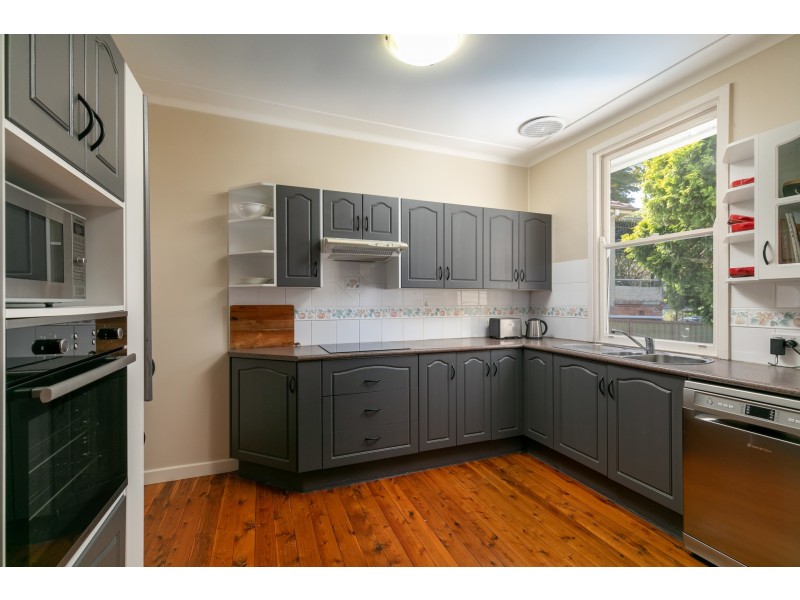 13 May Street, Belmont NSW 2280