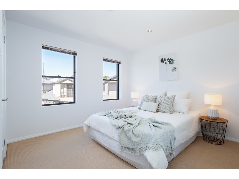 18/346-348 Pacific Highway, Belmont North NSW 2280