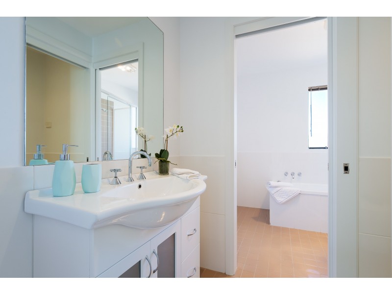 18/346-348 Pacific Highway, Belmont North NSW 2280