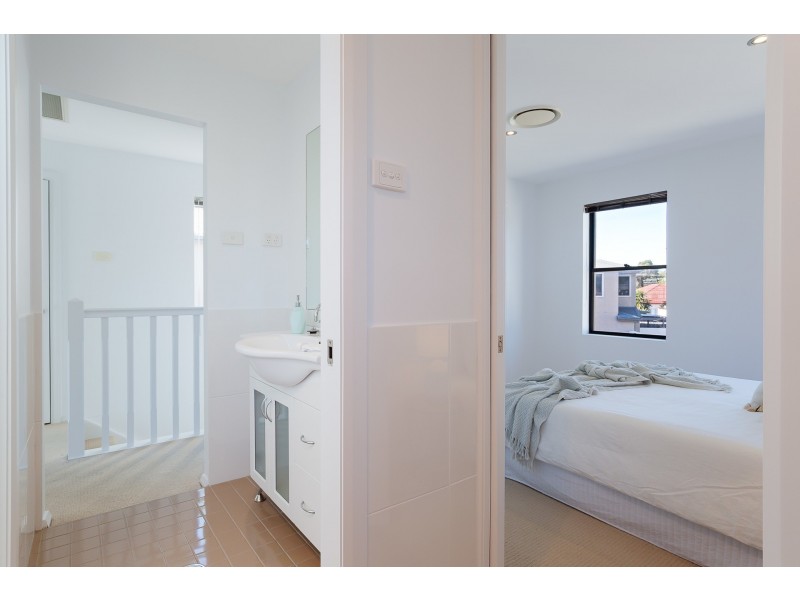 18/346-348 Pacific Highway, Belmont North NSW 2280