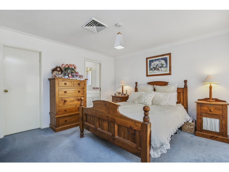 22 Connaught Road, Valentine NSW 2280