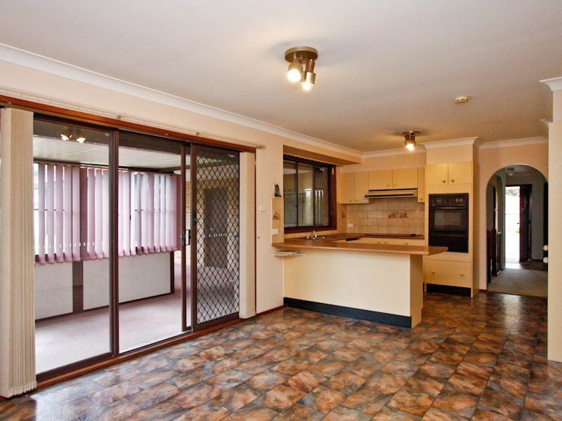 7 Squire Close, Valentine NSW 2280