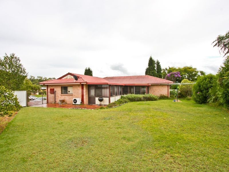 7 Squire Close, Valentine NSW 2280