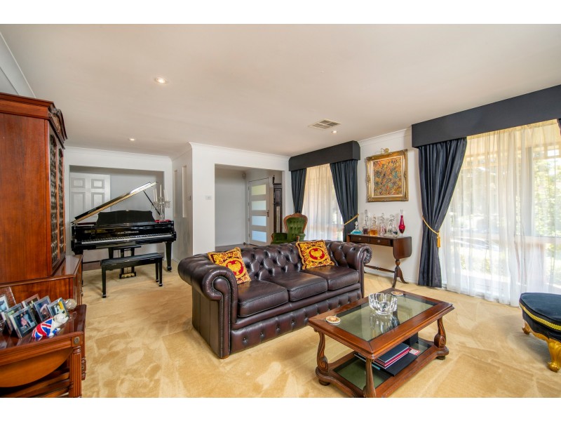 14 Dulungra Avenue, Belmont North NSW 2280