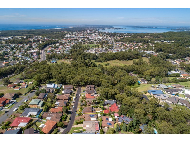 14 Dulungra Avenue, Belmont North NSW 2280