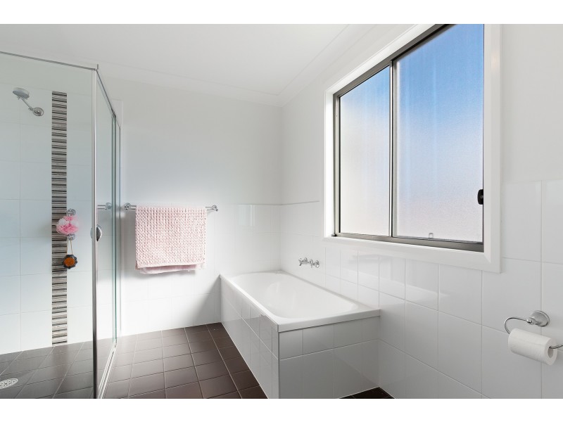 3/49 Lurnea Crescent, Valentine NSW 2280