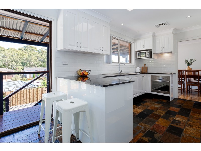 10 Valiant Avenue, Valentine NSW 2280