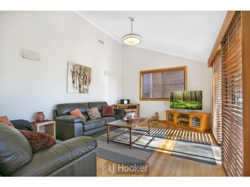 30 Christopher Avenue, Valentine NSW 2280