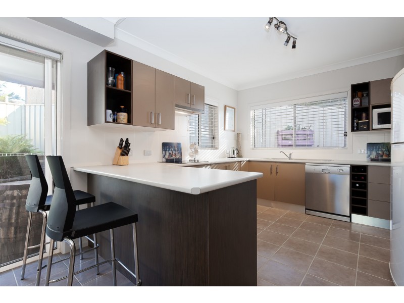 2 Siloam Drive, Belmont North NSW 2280