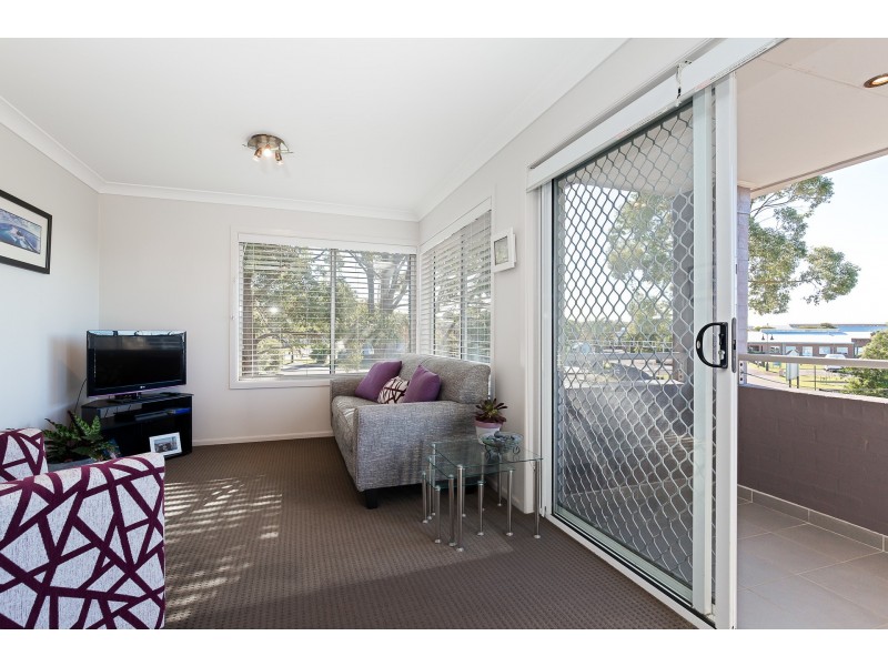 2 Siloam Drive, Belmont North NSW 2280