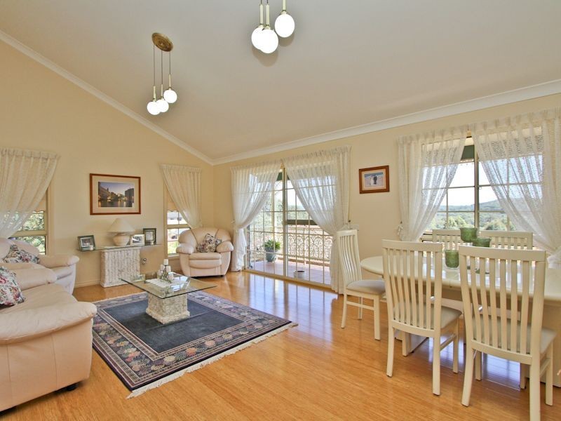 8 Grosvenor Place, Valentine NSW 2280