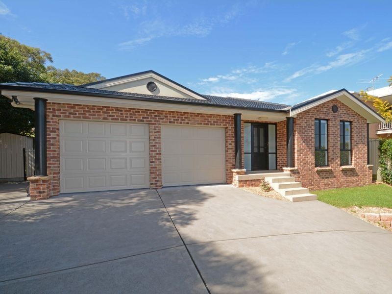 12 Evelyn Street, Floraville NSW 2280