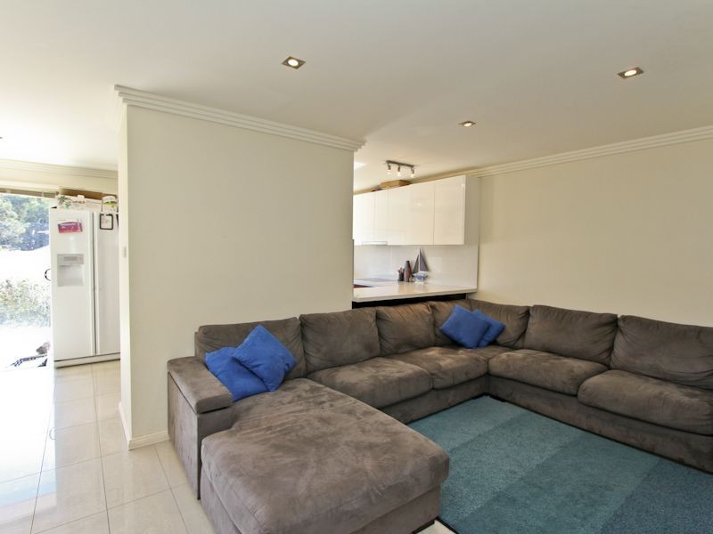 2 Jean Street, Belmont NSW 2280