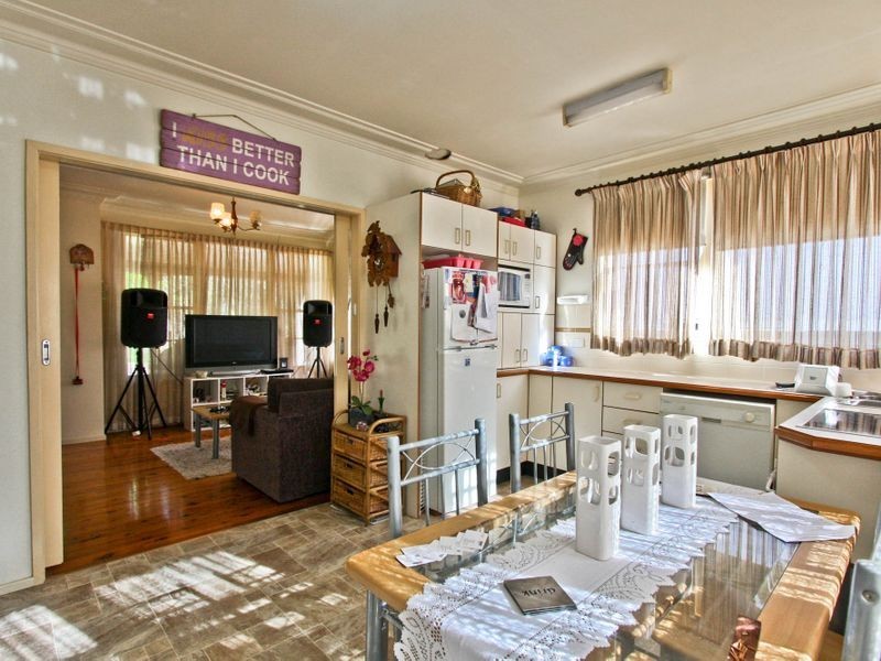 13 Werona Crescent, Valentine NSW 2280