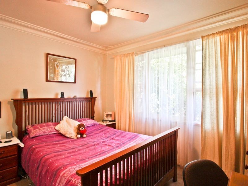 13 Werona Crescent, Valentine NSW 2280