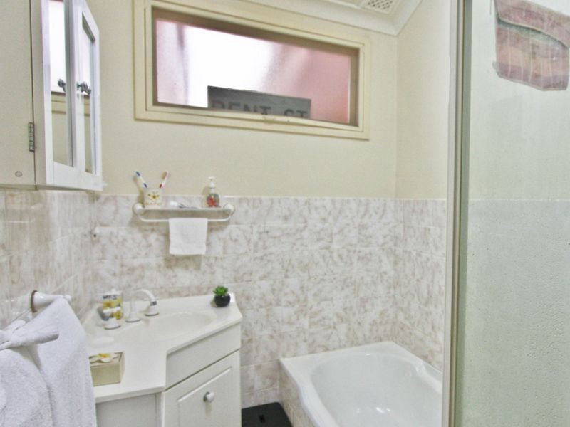 13 Werona Crescent, Valentine NSW 2280